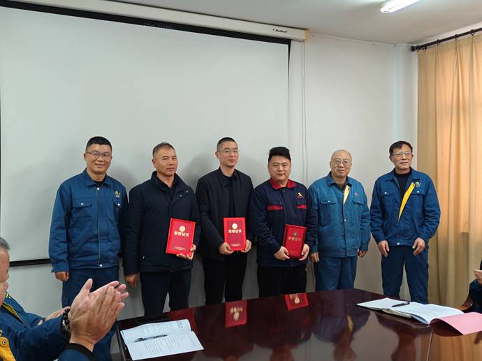 第一事業(yè)部冶化協(xié)力項目部獲銅冠冶化公司“強化意識，防控風險”...